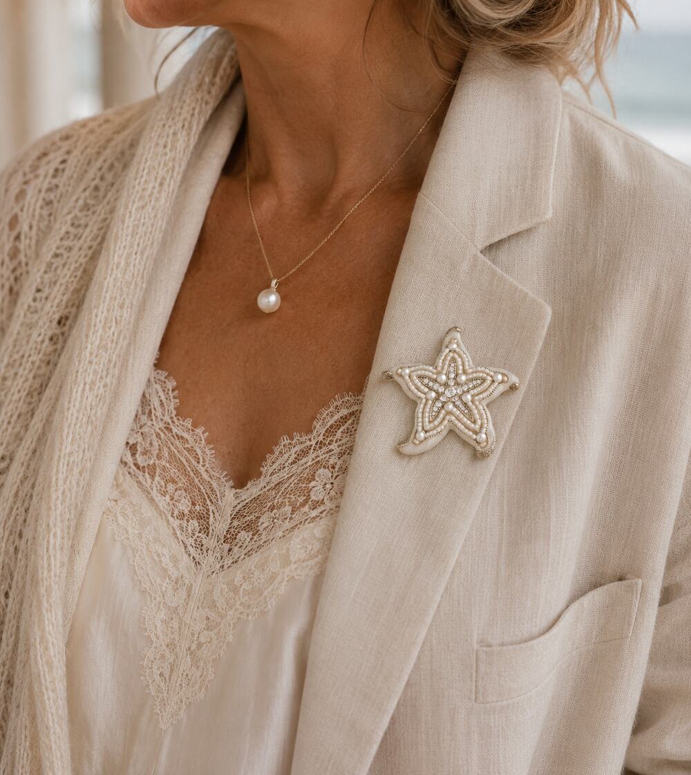 NAPIER Starfish Brooch Pearl Rhinestone Gold Tone New on Card White Sea